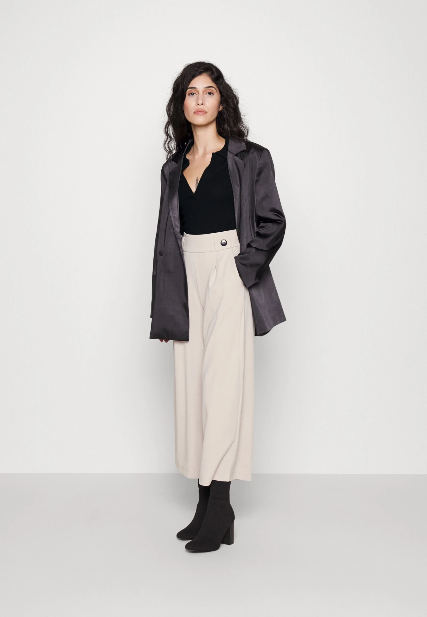 Long Sleeved Top - Long Sleeved Top 2 Long Sleeved Top - Long Sleeved Top - Image 2