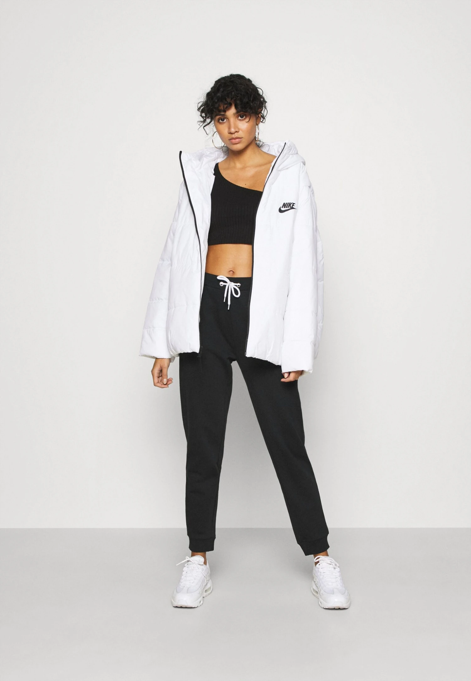 Even&Odd Regular Fit Jogger With Contrast - Tracksuit Bottoms 2 Even&Odd Regular Fit Jogger With Contrast - Tracksuit Bottoms - Image 2