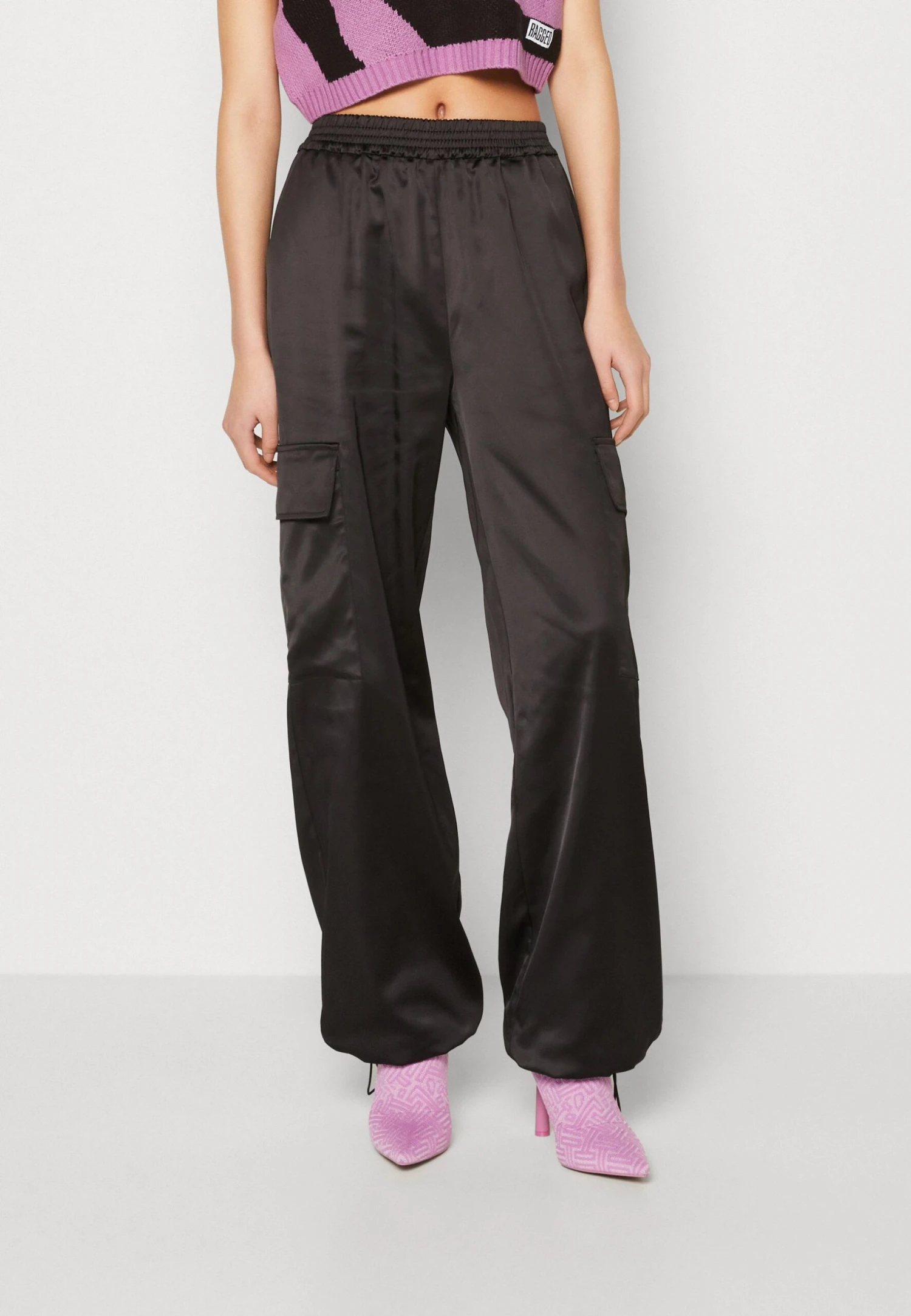 Even&Odd Cargo Trousers - Black 1 Even&Odd Cargo Trousers - Black