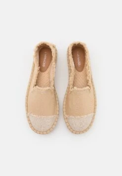 Even&Odd Slip-Ons - Beige -Even-Odd Store 2af3f6c67968428c850da36f518d1b70