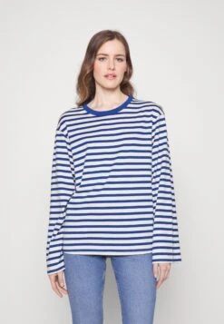 Stripe Tee- Long Sleeved Top - Blue/Light Blue