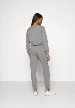 Even&Odd Off Shoulder&Jogger Set - Tracksuit Bottoms 11 Even&Odd Off Shoulder&Jogger Set - Tracksuit Bottoms -Even-Odd Store 36c41b8f7f2d4d87a7288a52efe8a6bf