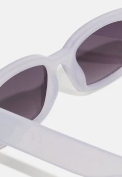 Even&Odd Sunglasses - Purple -Even-Odd Store 39cdb9f1168d44a793b5d60d3fa411c4