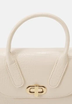 Even&Odd Across Body Bag - Off-White -Even-Odd Store 3baf438e3e544eccb8c544108dba09cf