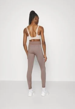 Seamless Power - Leggings - Taupe -Even-Odd Store 43046ea31bf44afb927eaae6b56bceeb