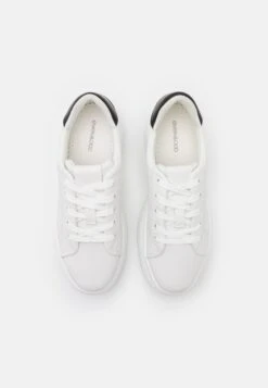 Even&Odd Trainers - White/Black 11 Even&Odd Trainers - White/Black -Even-Odd Store 486df8b7a91d40829f01a17c555338df
