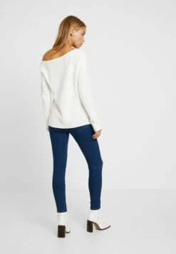 Jumper - Off White 7 Jumper - Off White -Even-Odd Store 4c4764e92af94e45bb7ad0fbe53eb33e