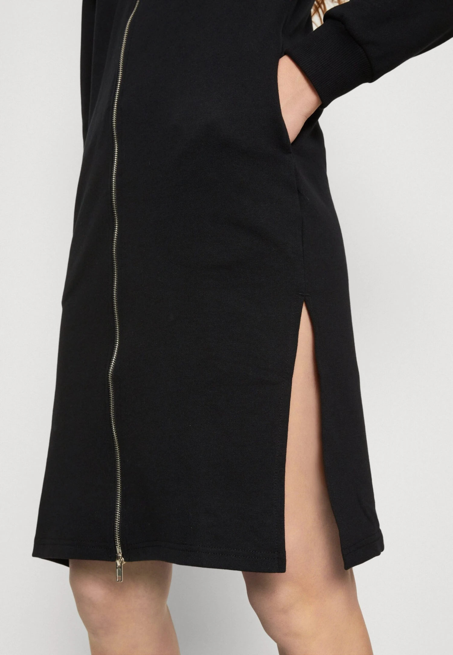 Even&Odd Extra Long Jacket- Zip-Up Sweatshirt - Black 6 Even&Odd Extra Long Jacket- Zip-Up Sweatshirt - Black - Image 6