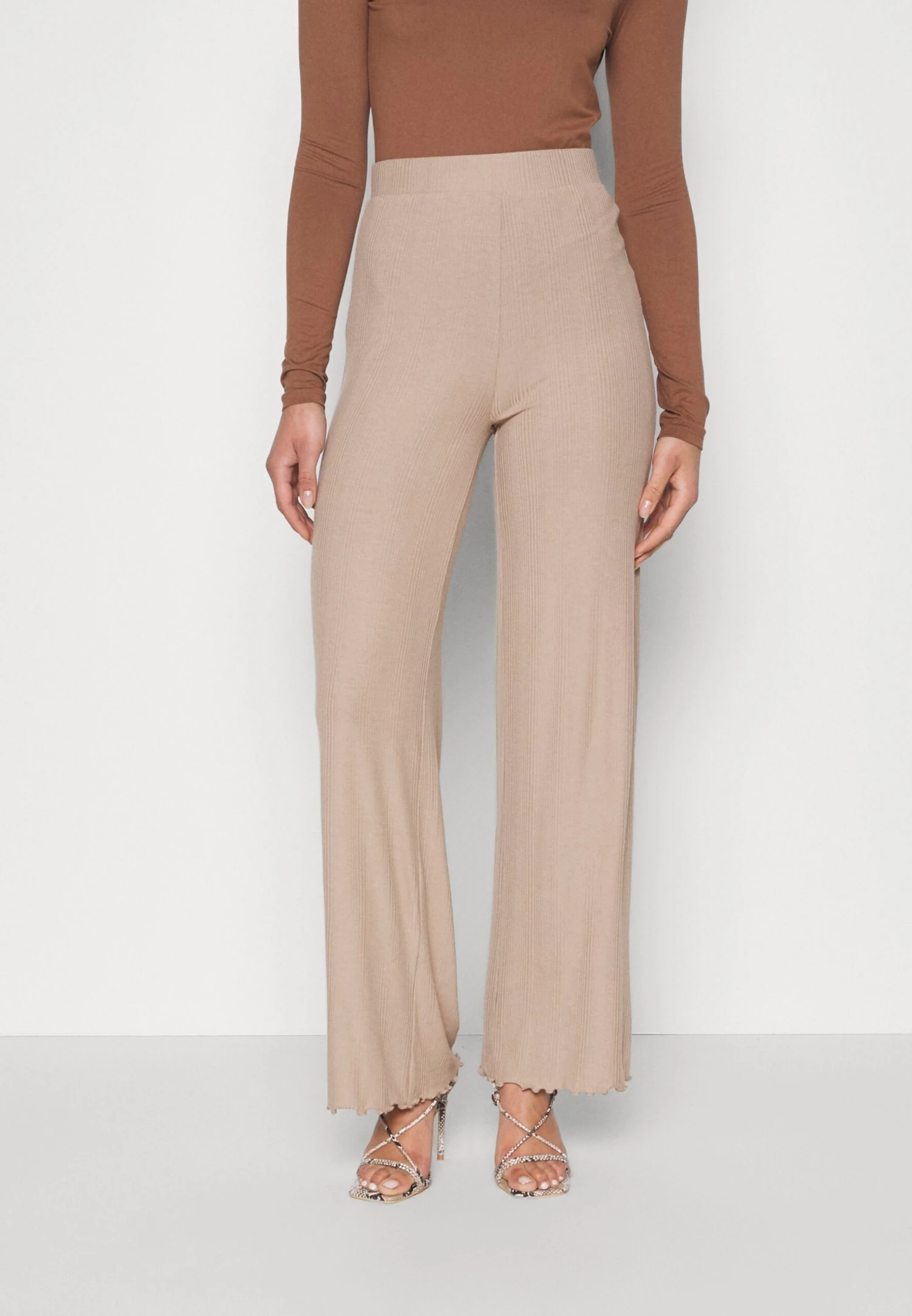 Trousers - Beige 1 Trousers - Beige