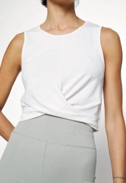 Top - Off-White -Even-Odd Store 7d275013c236427fabad33085831c31e