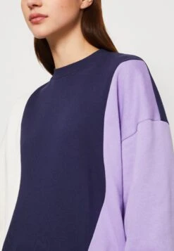 Even&Odd Sweatshirt - Dark Blue/Purple/Off-White -Even-Odd Store 855fbae1a880450ca156f2972f9d6656