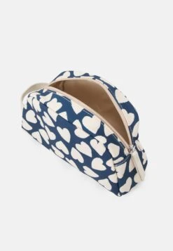 Even&Odd Wash Bag - Blue/White 6 Even&Odd Wash Bag - Blue/White -Even-Odd Store 8d08d0efd4f74781881f085dc0cdf544