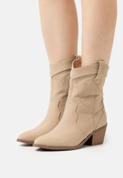 Even&Odd Cowboy/Biker Ankle Boot - Beige