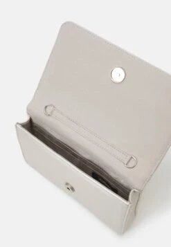 Even&Odd Disney Mickey Mouse - Clutch - Silver-Coloured 8 Even&Odd Disney Mickey Mouse - Clutch - Silver-Coloured -Even-Odd Store 9b7641c100f9498297a94bf7deca8db3