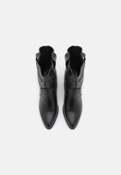 Even&Odd Cowboy/Biker Ankle Boot - Black -Even-Odd Store a5eb6d047e6f439eaf8f22e82a021429