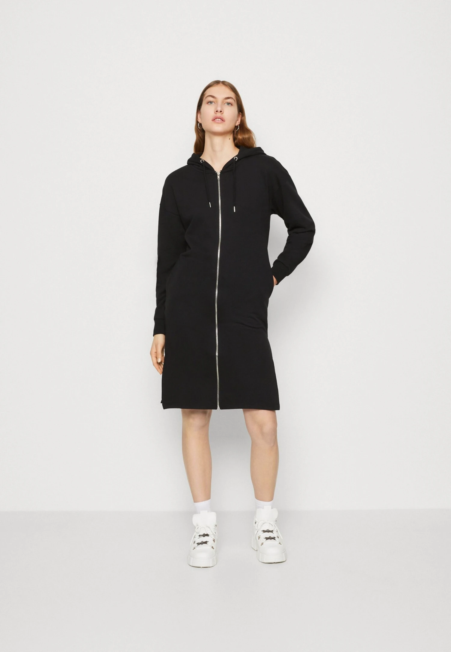 Even&Odd Extra Long Jacket- Zip-Up Sweatshirt - Black 1 Even&Odd Extra Long Jacket- Zip-Up Sweatshirt - Black