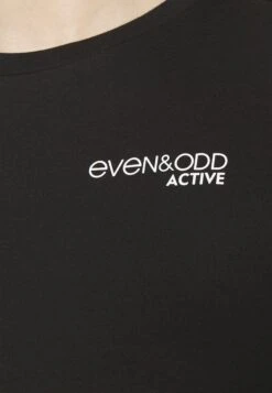 Basic T-Shirt - Black -Even-Odd Store b0f892c91f20450c9886c4236ceadc9c