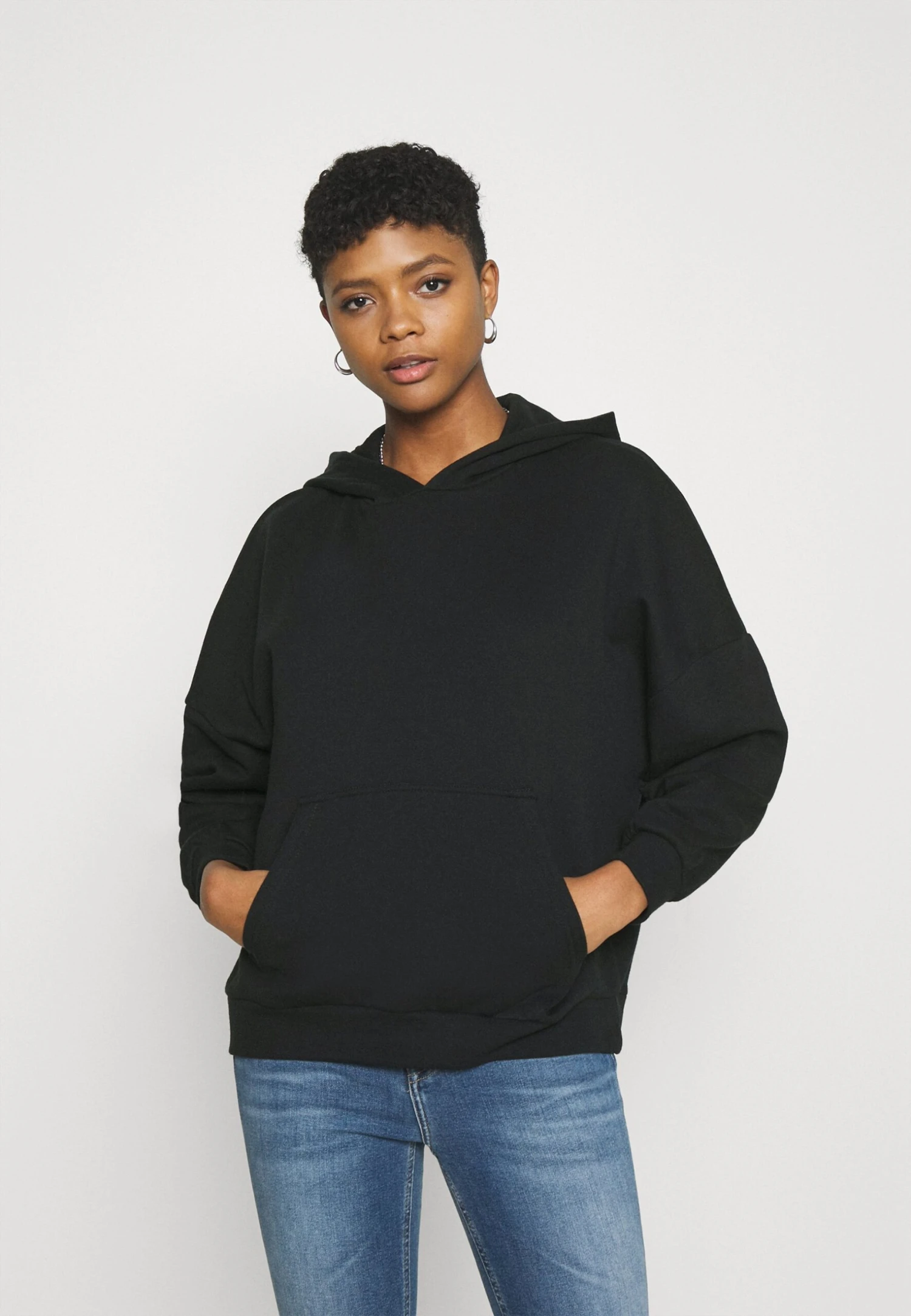 Even&Odd Hoodie Long Without Drawcord And Pocket - Hoodie - Black 1 Even&Odd Hoodie Long Without Drawcord And Pocket - Hoodie - Black