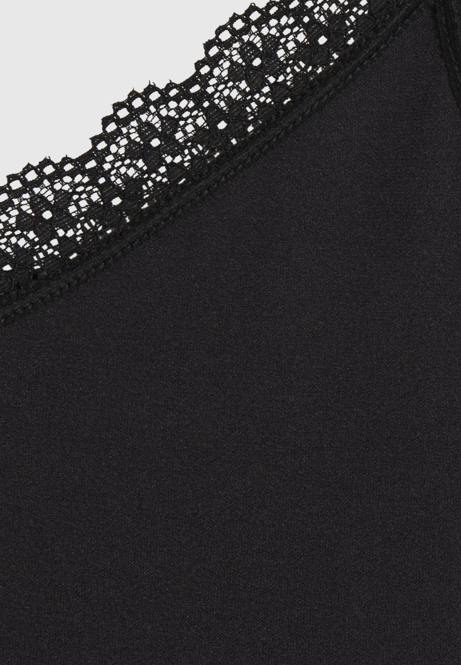 Even&Odd Top - Black 3 Even&Odd Top - Black - Image 3