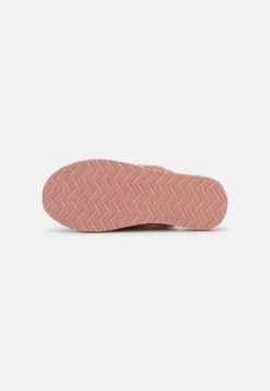 Even&Odd Slippers - Pink -Even-Odd Store c6654783d44542ca99ee4b5edcc1deed