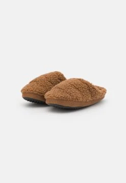 Even&Odd Slippers - Slippers 8 Even&Odd Slippers - Slippers -Even-Odd Store c8acff8b1fb34a94b2dd00e48989a6b1