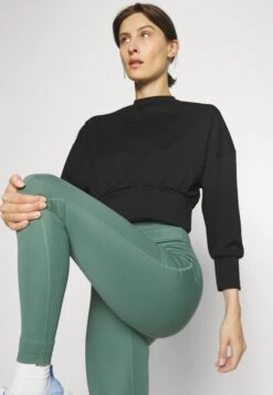 Sweatshirt - Black -Even-Odd Store c979bd091a2747ccb3fa3c6e29f81f8e