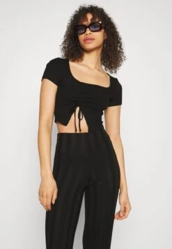 Print T-Shirt - Black 9 Print T-Shirt - Black -Even-Odd Store cb8d41d2fbbe42a99864c6444bac814d