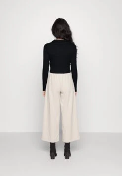 Long Sleeved Top - Long Sleeved Top 7 Long Sleeved Top - Long Sleeved Top -Even-Odd Store dc3f23f2236e47459d380f9633c84b3e