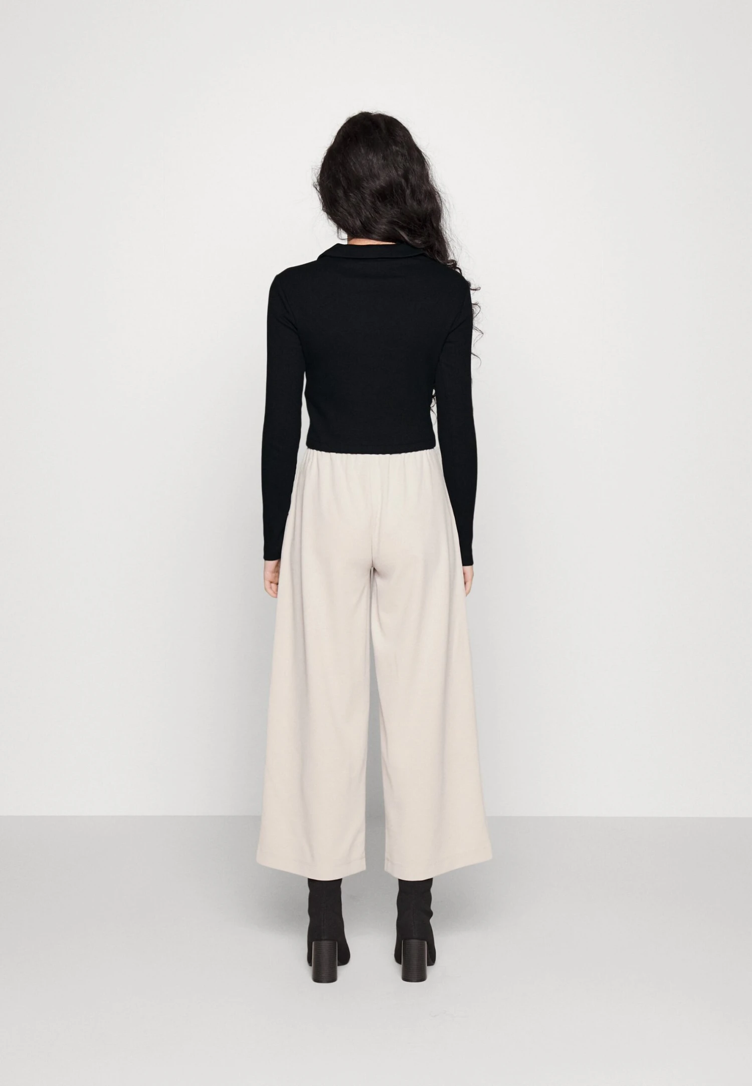 Long Sleeved Top - Long Sleeved Top 3 Long Sleeved Top - Long Sleeved Top - Image 3