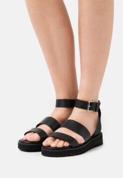 Platform Sandals - Black