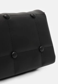 Even&Odd Across Body Bag - 802 - Black -Even-Odd Store e55b6bfa41d0463086d6882967cc2fe4