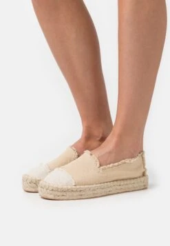 Even&Odd Slip-Ons - Beige