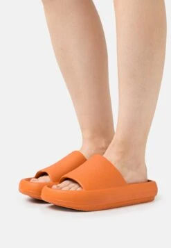 Even&Odd Pool Slides - Coral