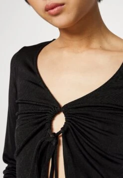 Long Sleeved Top - Black -Even-Odd Store f57ca2d610b14daaaed1fe92497708ae