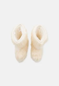 Even&Odd Platform Boots - White 11 Even&Odd Platform Boots - White -Even-Odd Store f6bc687271664b29ba3901438b7b9f25