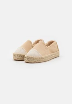 Even&Odd Slip-Ons - Beige -Even-Odd Store fb861faa8ccb4e80ab7ae44a2b4c5b62